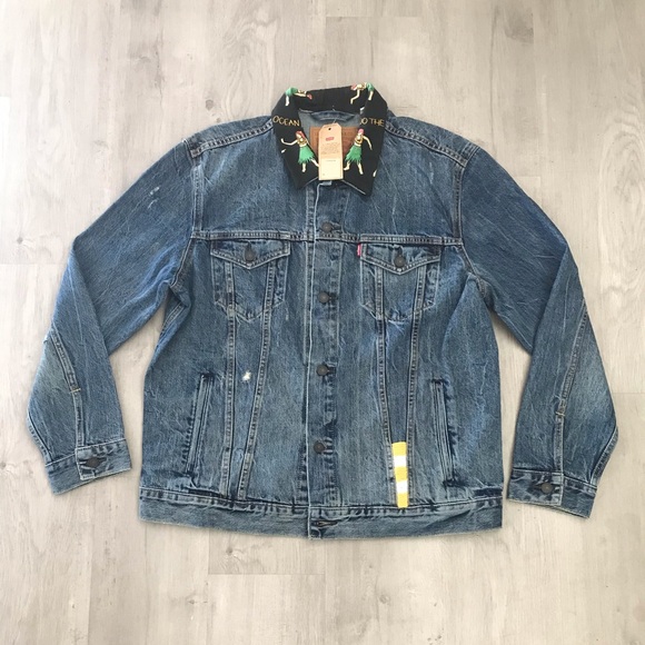 Levi's Other - Levis Hula Collar Jean Distressed Denim Trucker
